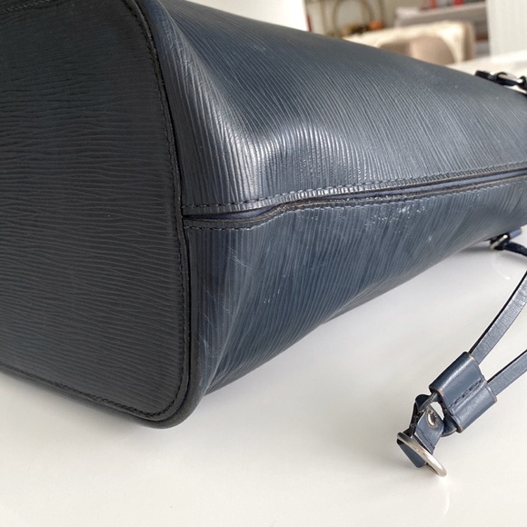 Louis Vuitton Epi Sapphire Neverfull MM - Picture 9 of 16